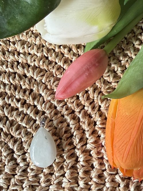 Hovedbilde Anheng dråpe, snøkvarts. 8x20 mm