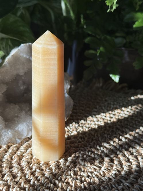 Hovedbilde Båndkalsitt tårn med bånd 10 cm